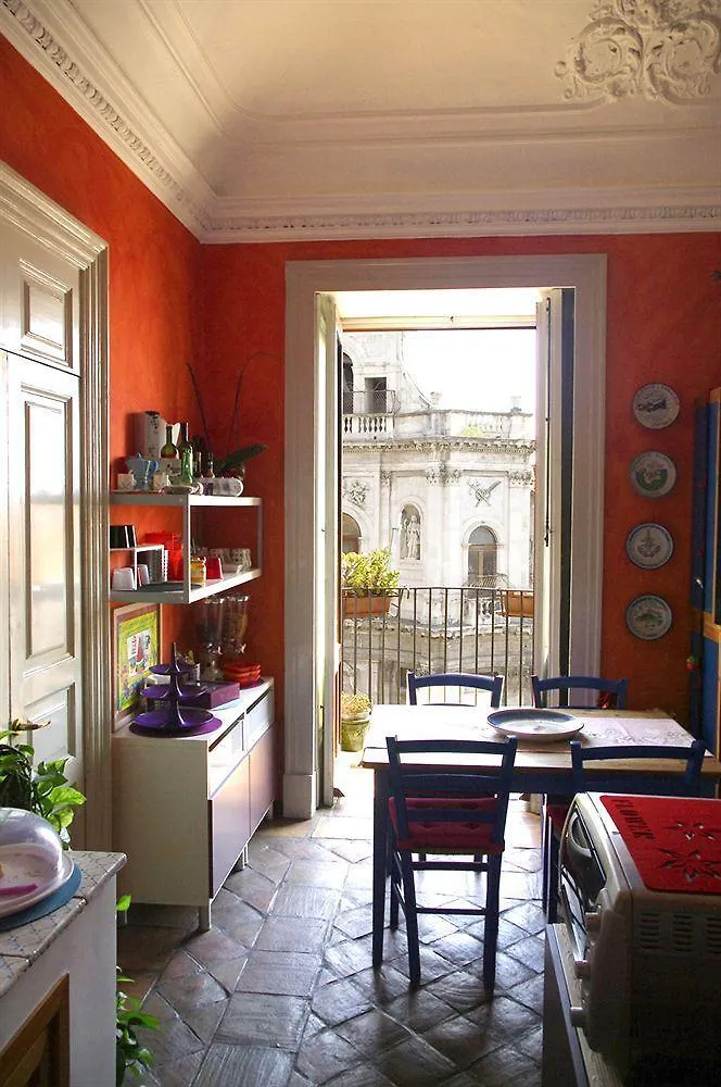 B&B Bianca Catánia 3*,